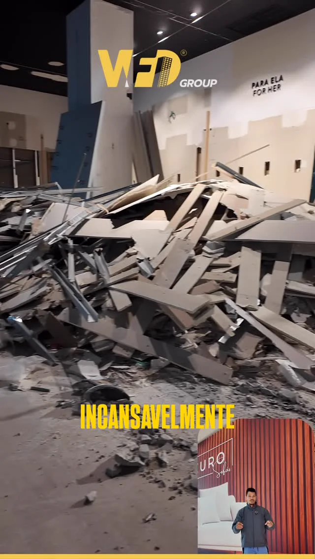 Remodelação de loja na fase de demolição